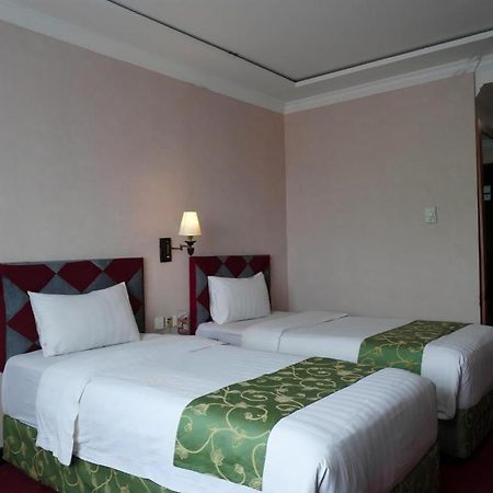 Grand Antares Hotel Medan Exterior foto
