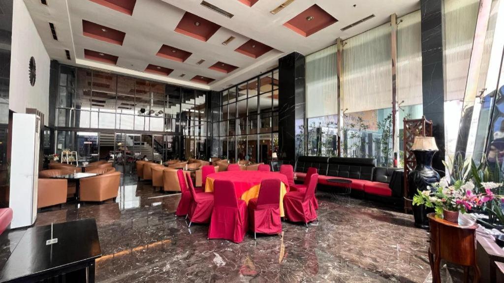Grand Antares Hotel Medan Exterior foto